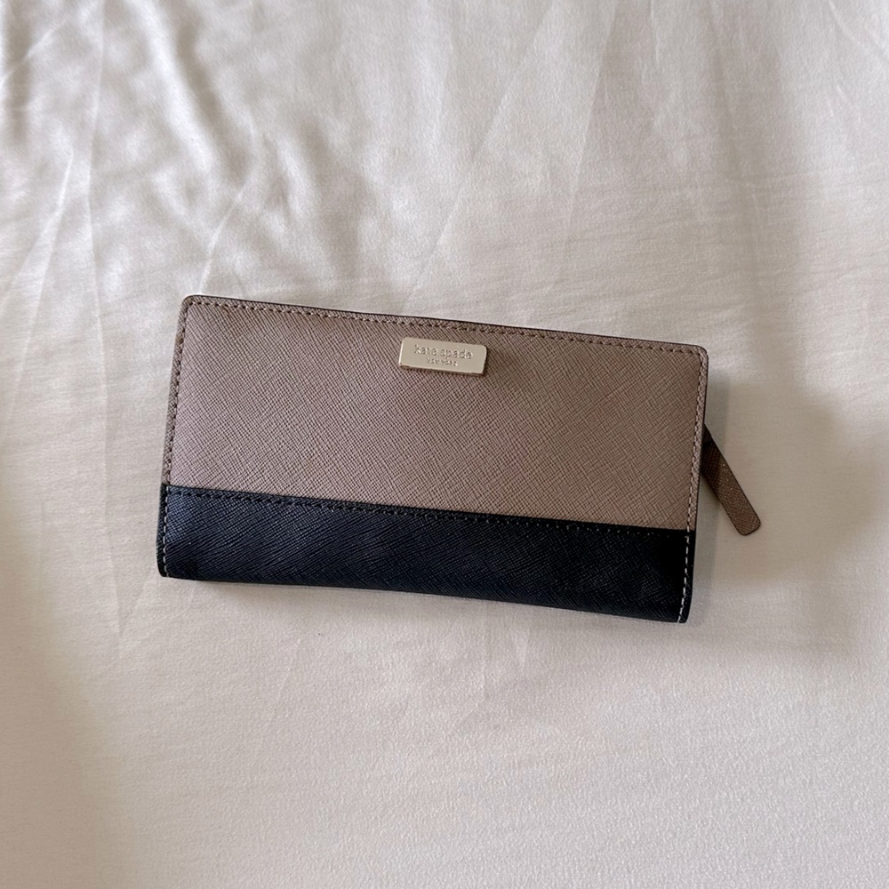 Kate Spade Wallet 👛